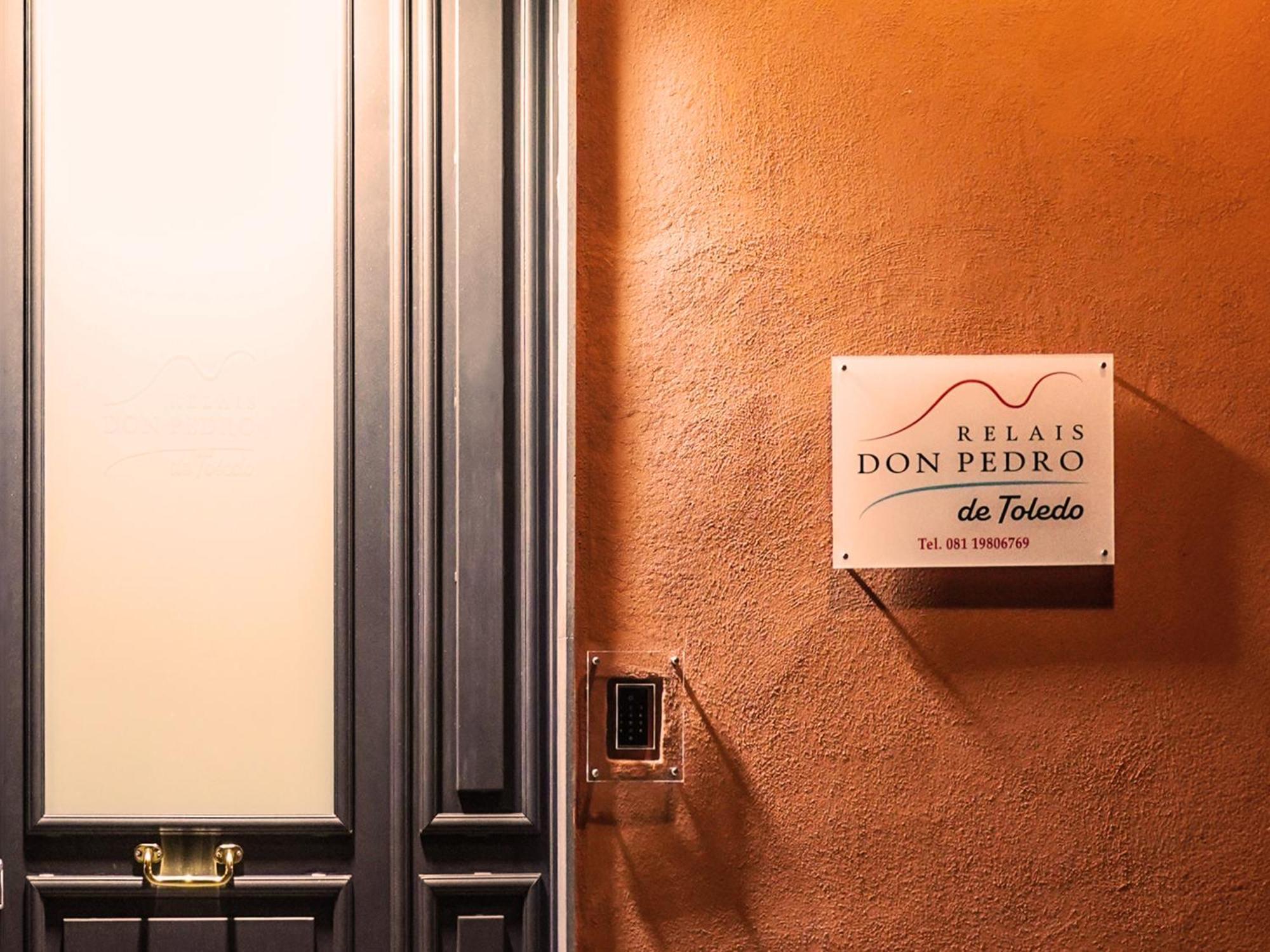 Relais Don Pedro De Toledo Hotell Neapel Exteriör bild